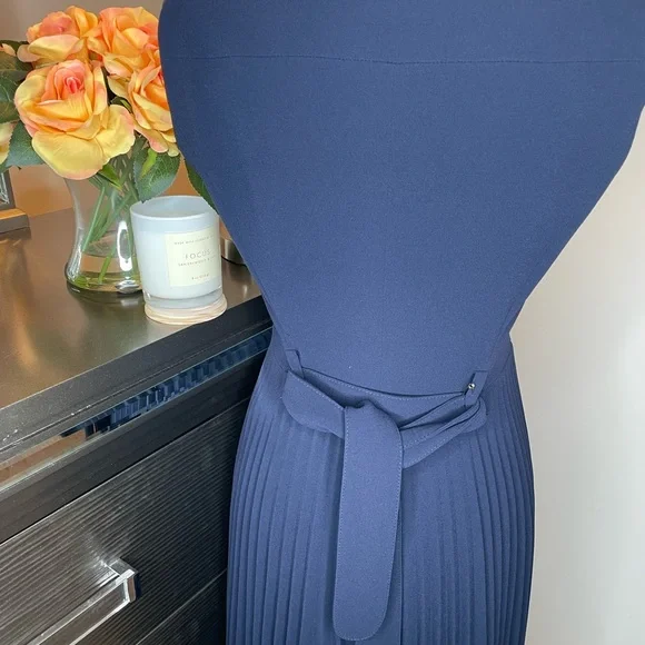 Karen Millen Sleeveless Pleated Skirt Trench Dress in Navy Size 6US - Picture 9 of 16